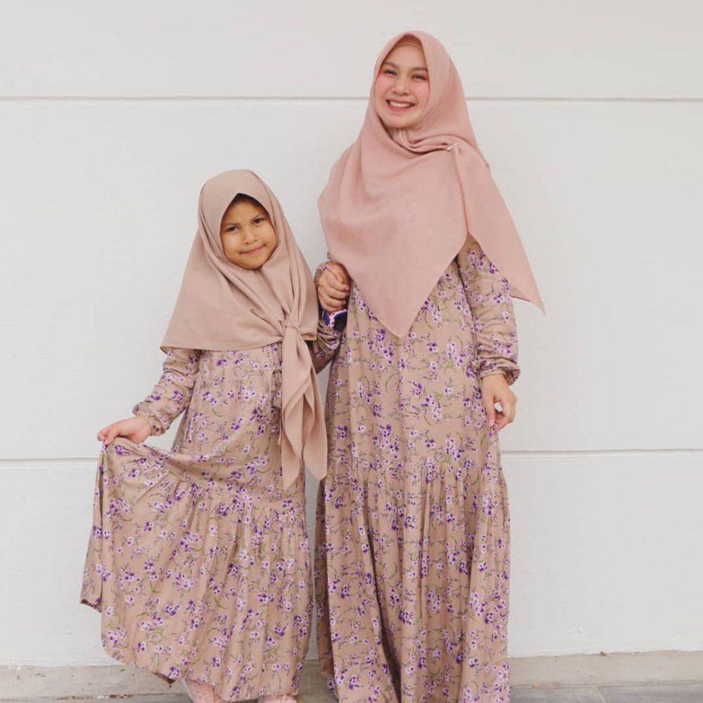 Puput Melati (instagram.com/puputmelati)