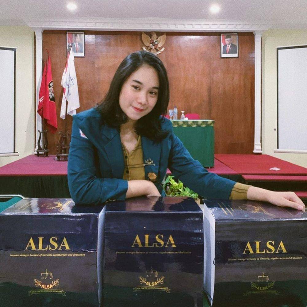 Nitya Paramita (Instagram.com/nity.a)