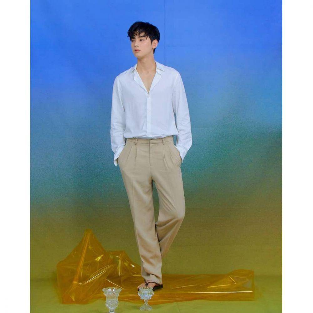 ide padu padan outfit ala Cha Eun Woo (Instagram.com/eunwo.o_c)
