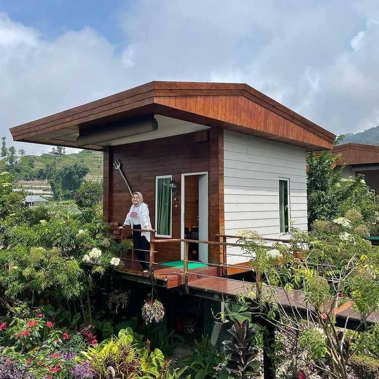 pondanu cabins lake hotel (instagram.com/putritiaradmy)