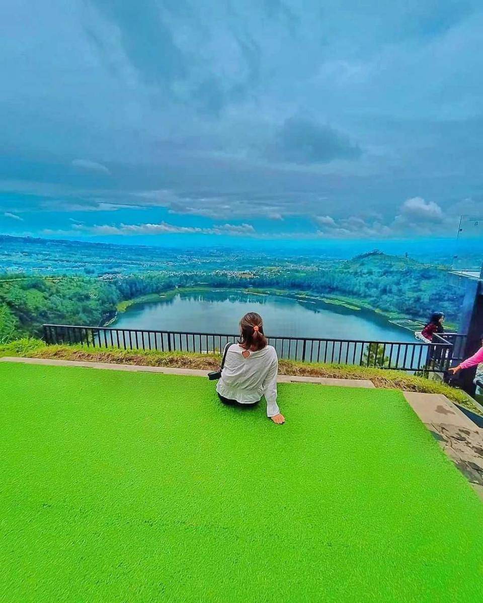 Kahyangan Skyline (instagram.com/jihanputriarrr)
