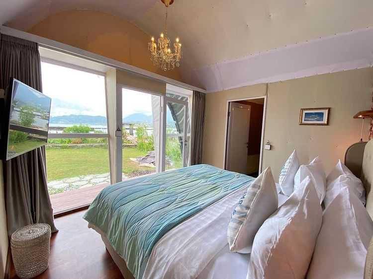 pondanu cabins lake hotel (instagram.com/cabinsbedugul)