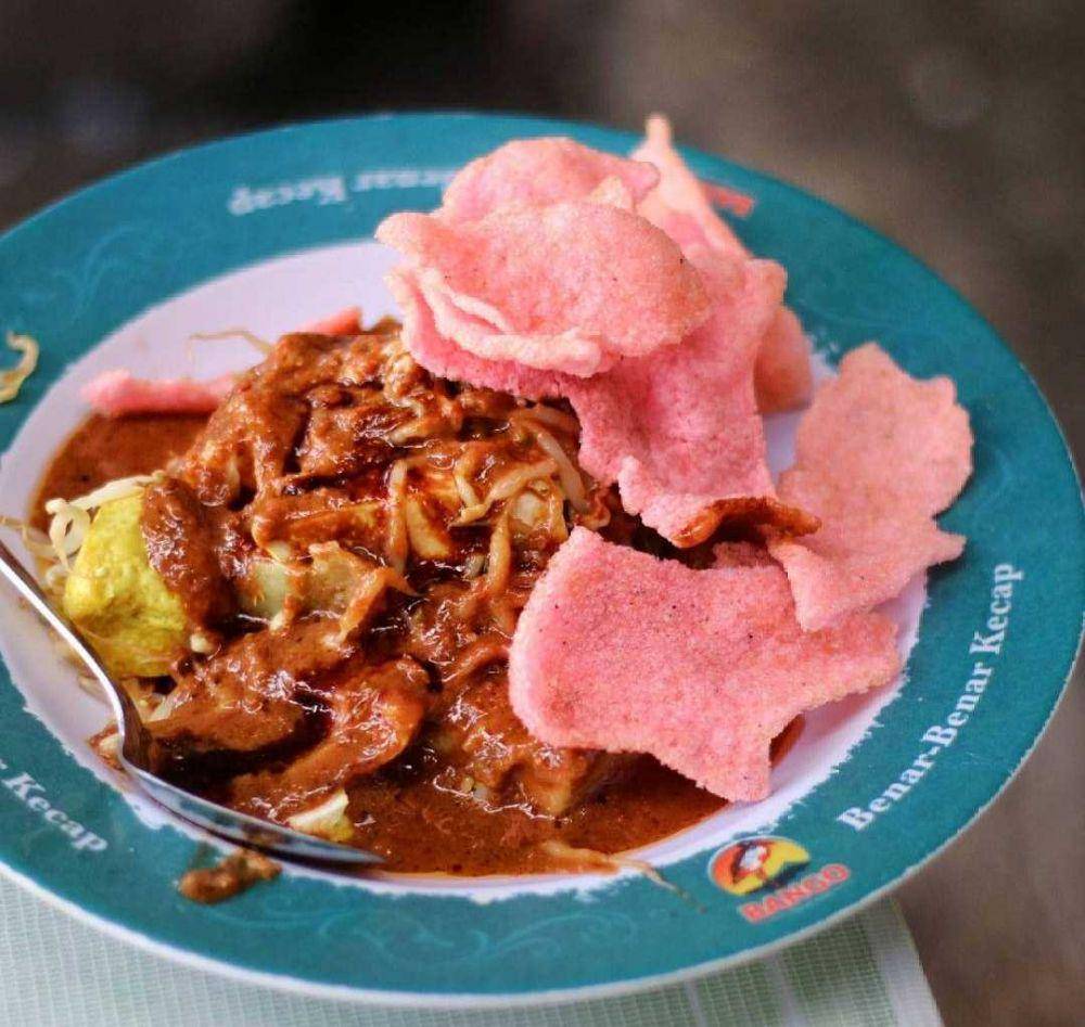 kupat tahu khas Magelang (instagram.com/foodgallerybdg)