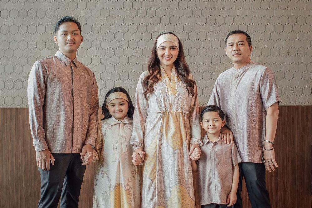 [QUIZ] Isi Kuis Ini untuk Tahu Tren Fashion Lebaran Mana yang Cocok buatmu