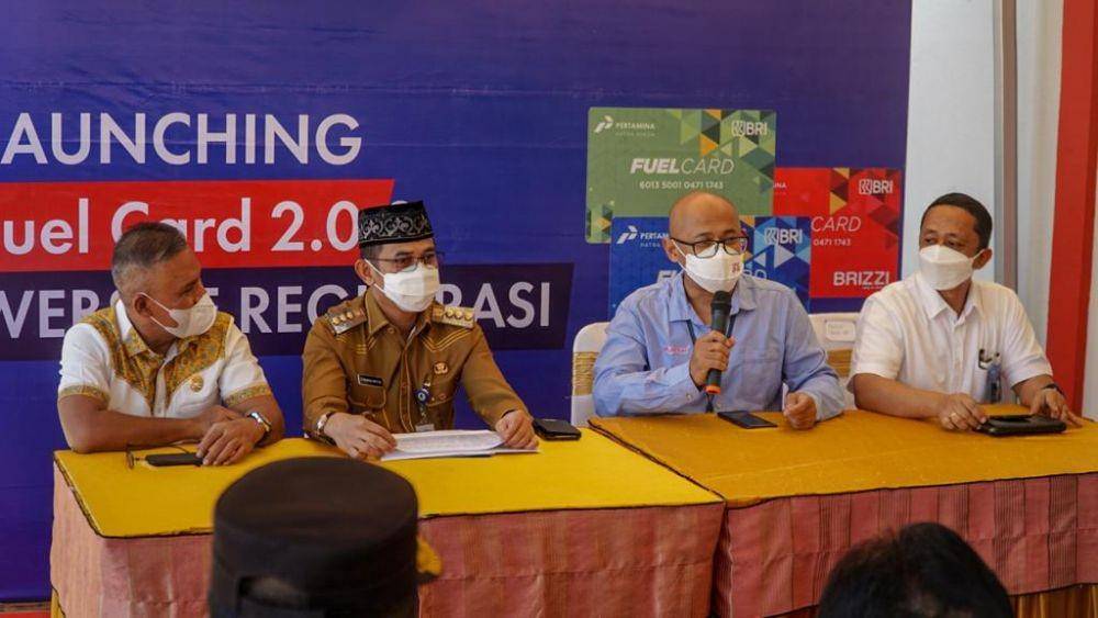 Manager Retail Sales Regional Kalimantan, Tiara Thesuifi menyampaikan mengenai penggunaan fuel card 2.0 (26/4/2022). IDN Times/ Istimewa)