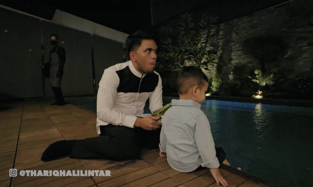 Gala yang menempel terus ke Thariq (youtube.com/thariqhalilintar)