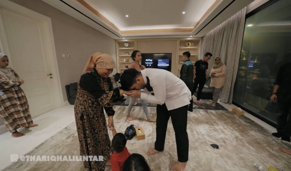 Gala yang menempel terus ke Thariq (youtube.com/thariqhalilintar)