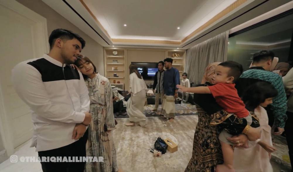 Gala yang menempel terus ke Thariq (youtube.com/thariqhalilintar)
