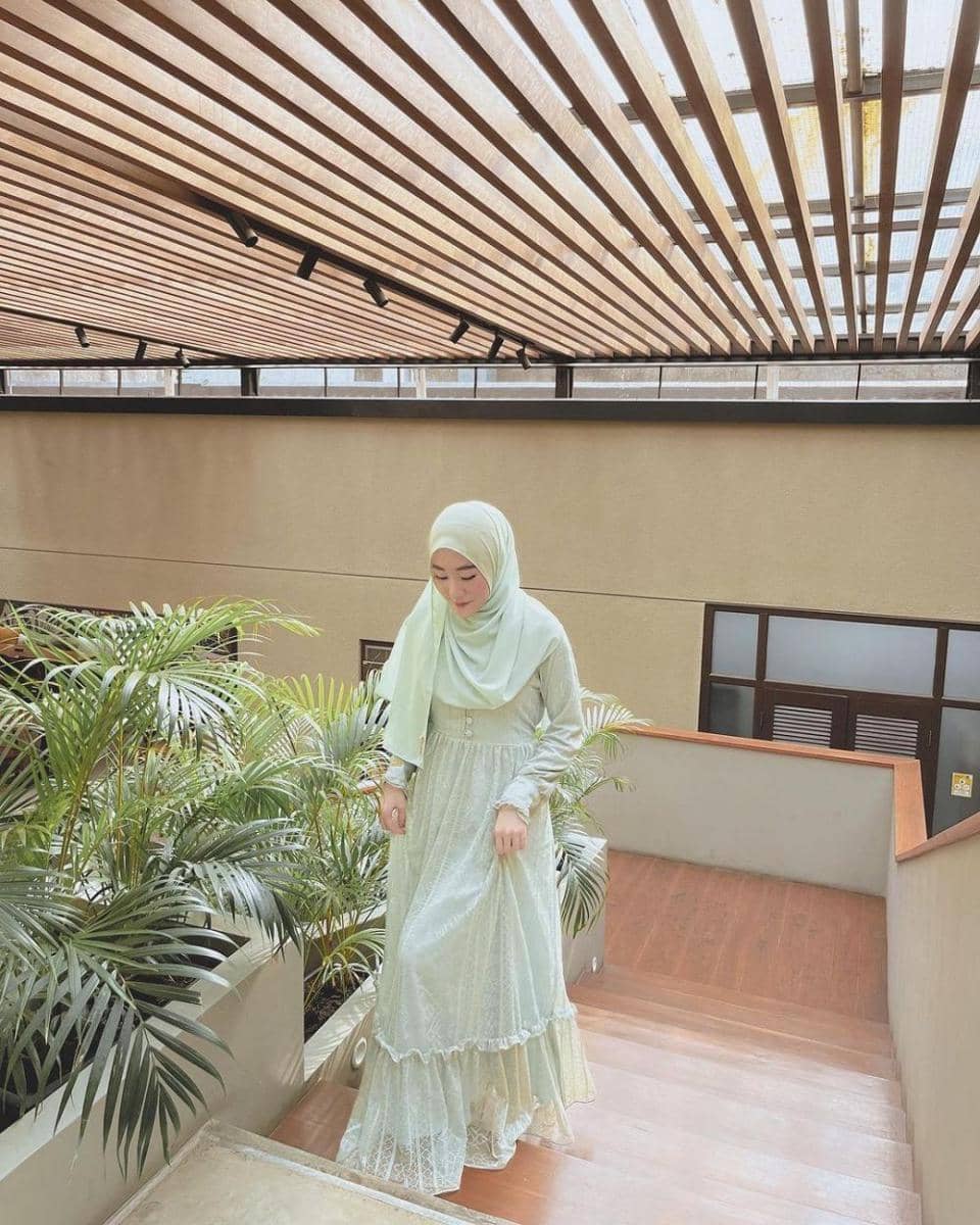Gamis Pastel untuk Lebaran (instagram.com/larissachou)