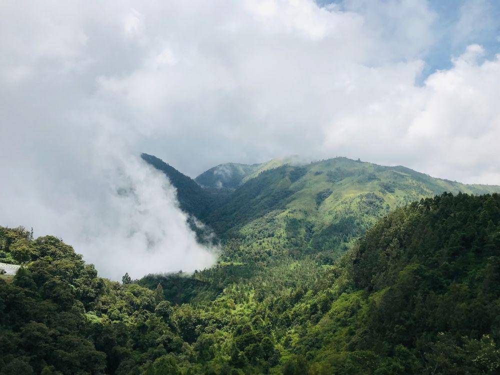 Bukit Mongkrang wisata alam di Tawangmangu