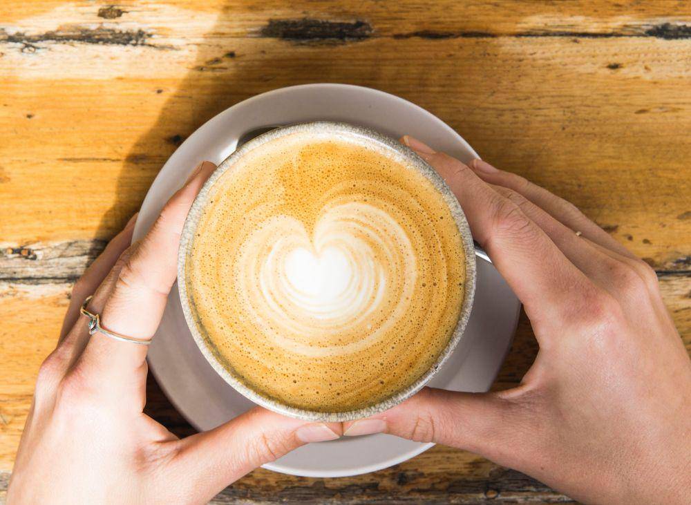 ilustrasi secangkir kopi (pexels.com/Elle Hughes)