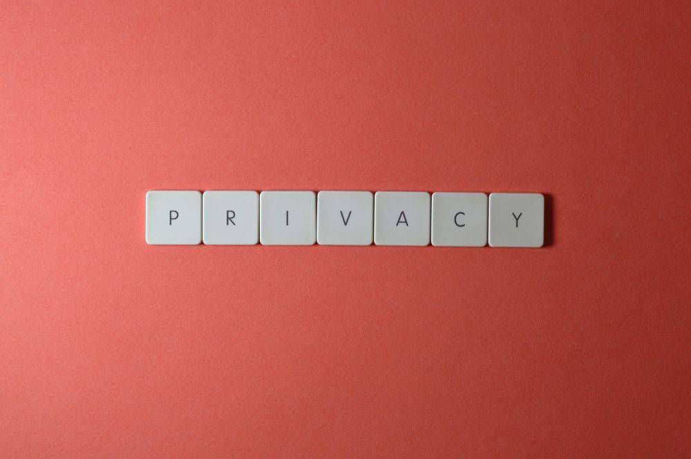 ilustrasi privacy (pexels.com/Miguel Á. Padriñán)