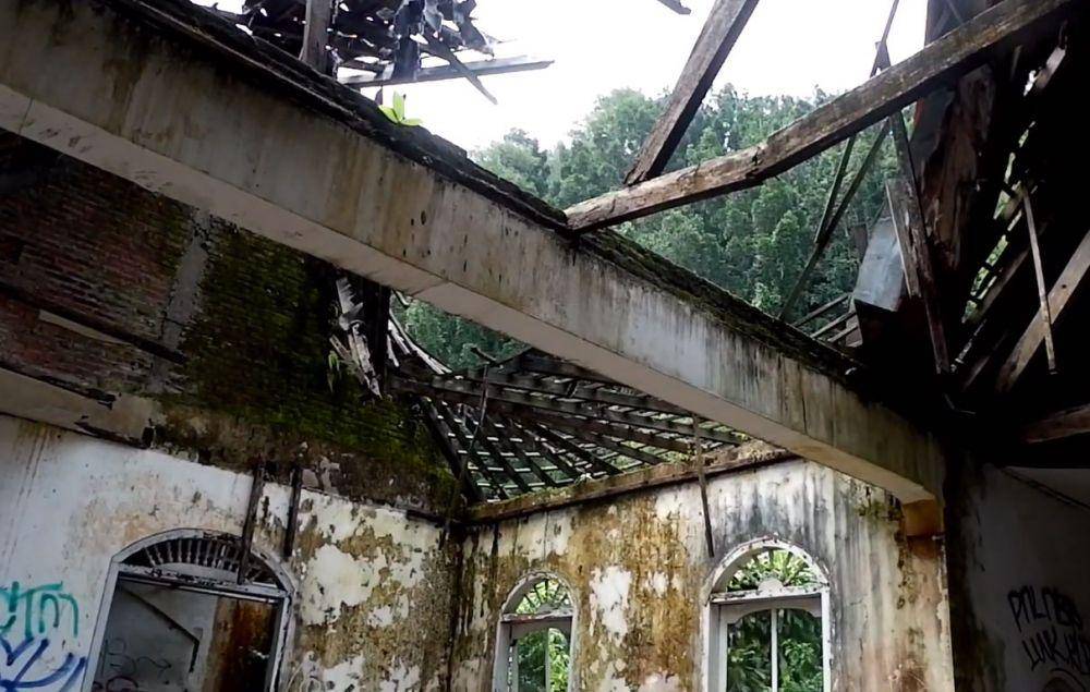 Rumah Putih Grezenberg (youtube.com/Athena Fortune)