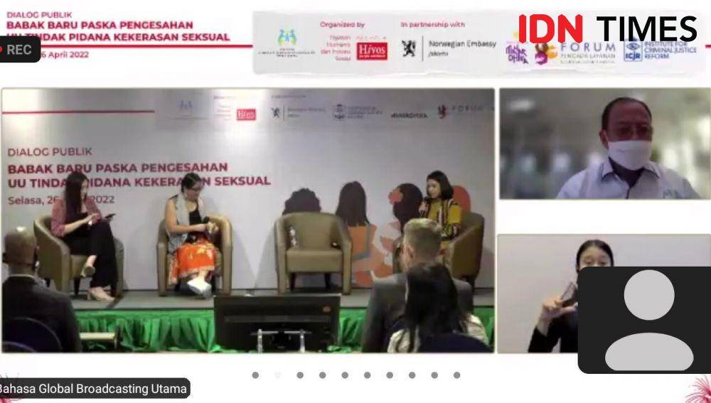 Dialog publik yang diselengarakan oleh Yayasan Humanis dan Inovasi Sosial (Hivos) Indonesia secara daring, Selasa (26/4/2022). (IDN Times/Lia Hutasoit)
