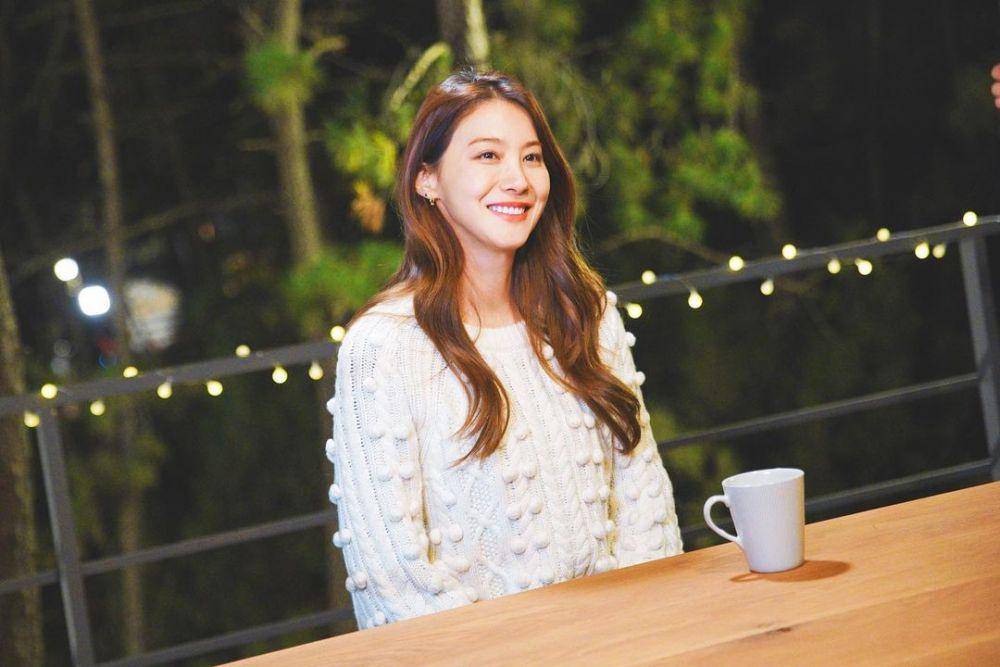 Yoo In Young (instagram.com/country_min)