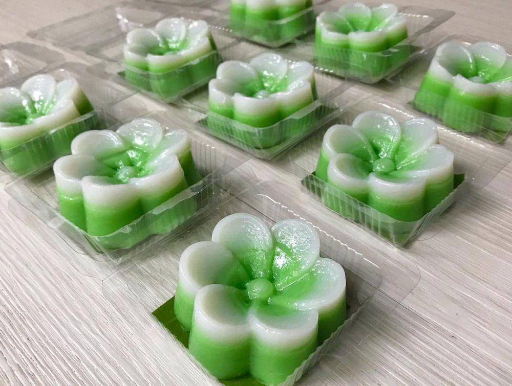 Kue talam pandan (instagram.com/cookusandisini)
