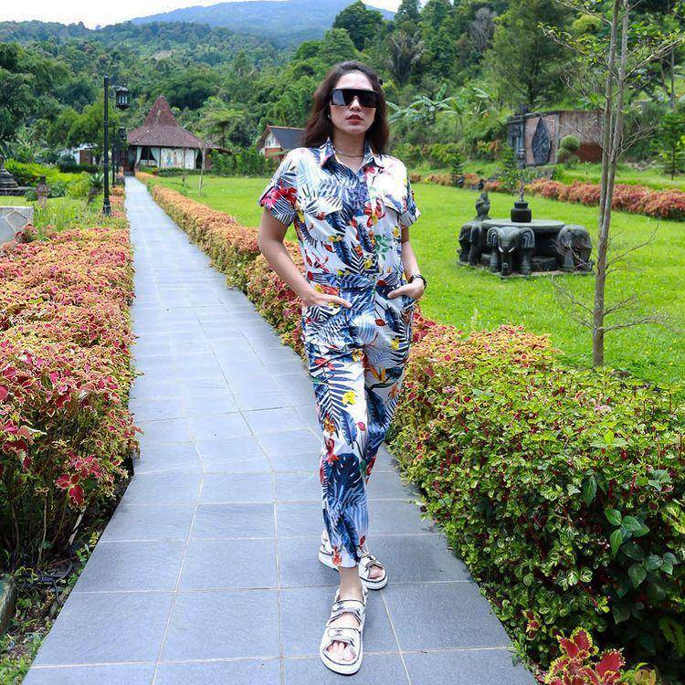 Ussy Sulistiawaty (instagram.com/ussypratama)