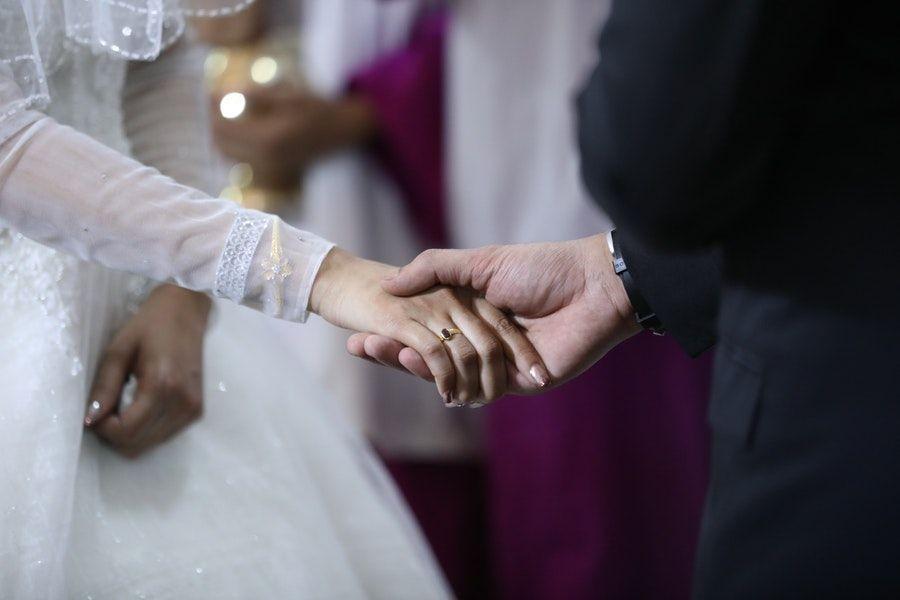 Jawaban Ditanya Kapan Nikah dalam Islam