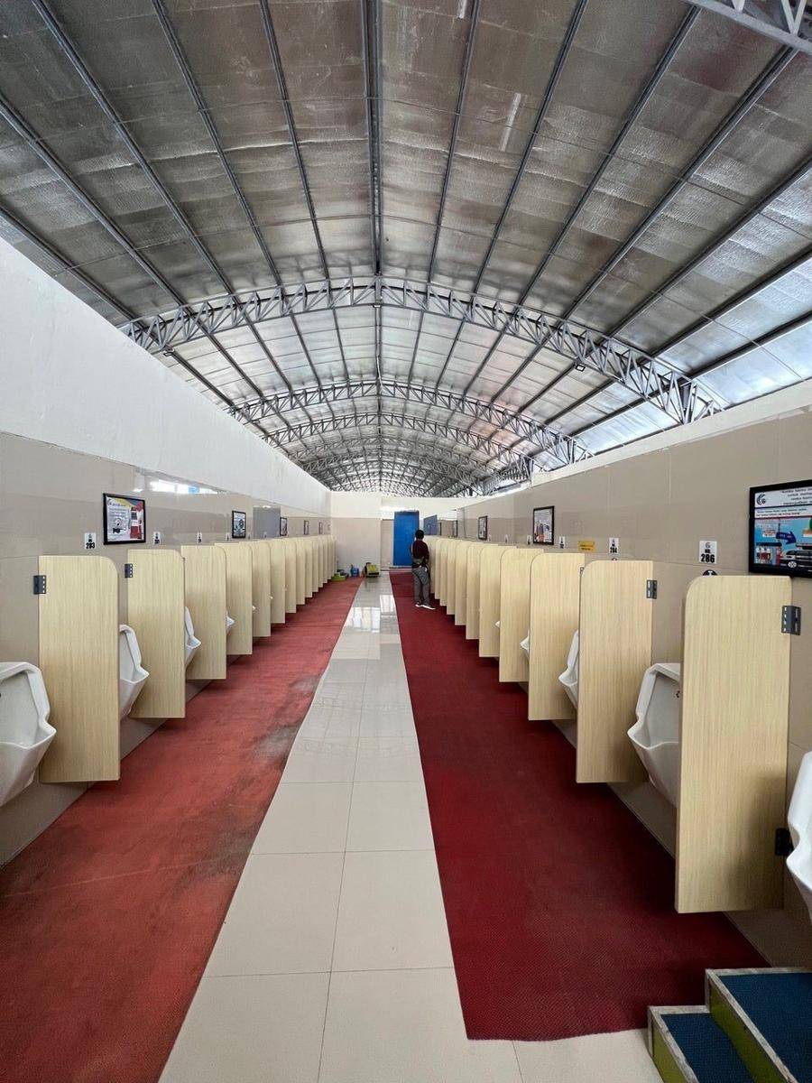 Ilustrasi Toilet Rest Area KM 228 A yang Dianugerahi Rekor MURI (https://id.foursquare.com/Herry C)