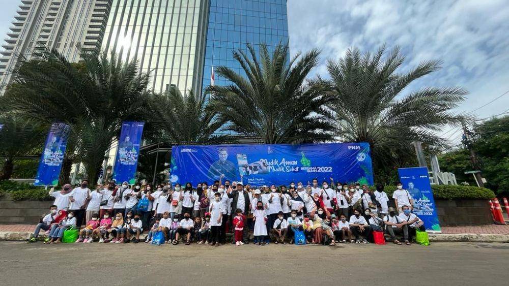 PT Permodalan Nasional Madani (PNM) berkolaborasi dengan Jasa Raharja untuk ketiga kalinya kembali melaksanakan program bertema ‘Mudik Aman Mudik Sehat Bersama BUMN 2022’ untuk karyawan, nasabah PNM, dan masyarakat umum secara gratis. (Dok. PNM)