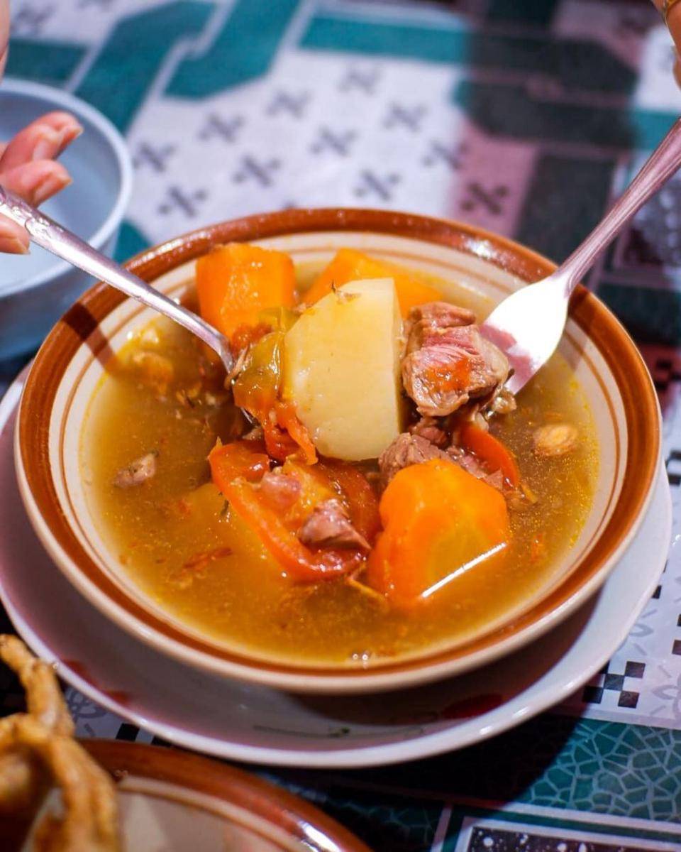 ilustrasi sup daging sapi (instagram.com/semarangfoodmatters)
