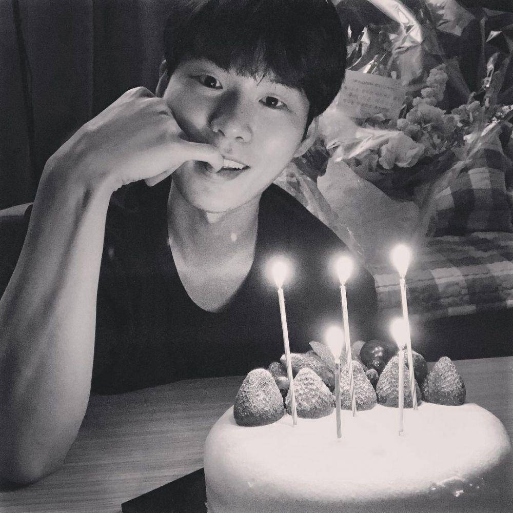 Yoon Ji On (instagram.com/jiii0n__)