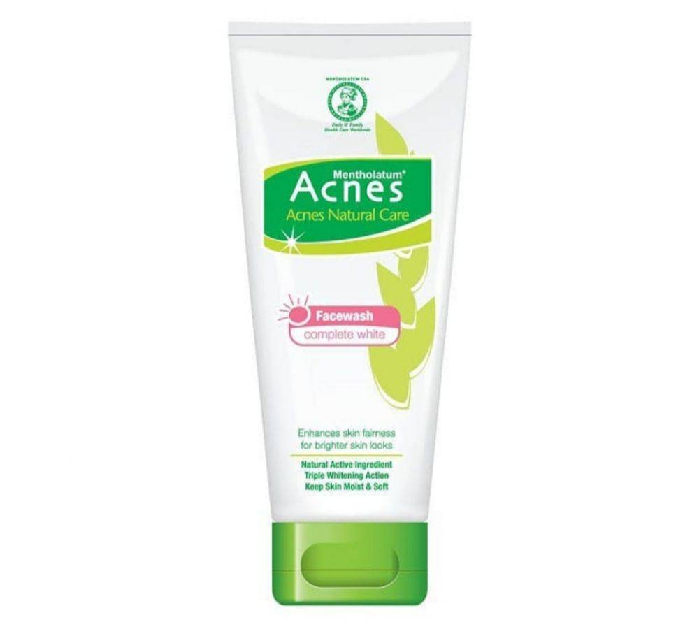 Acnes Natural Care Complete White Facewash (instagram.com/anekakosmetikbarabai_)