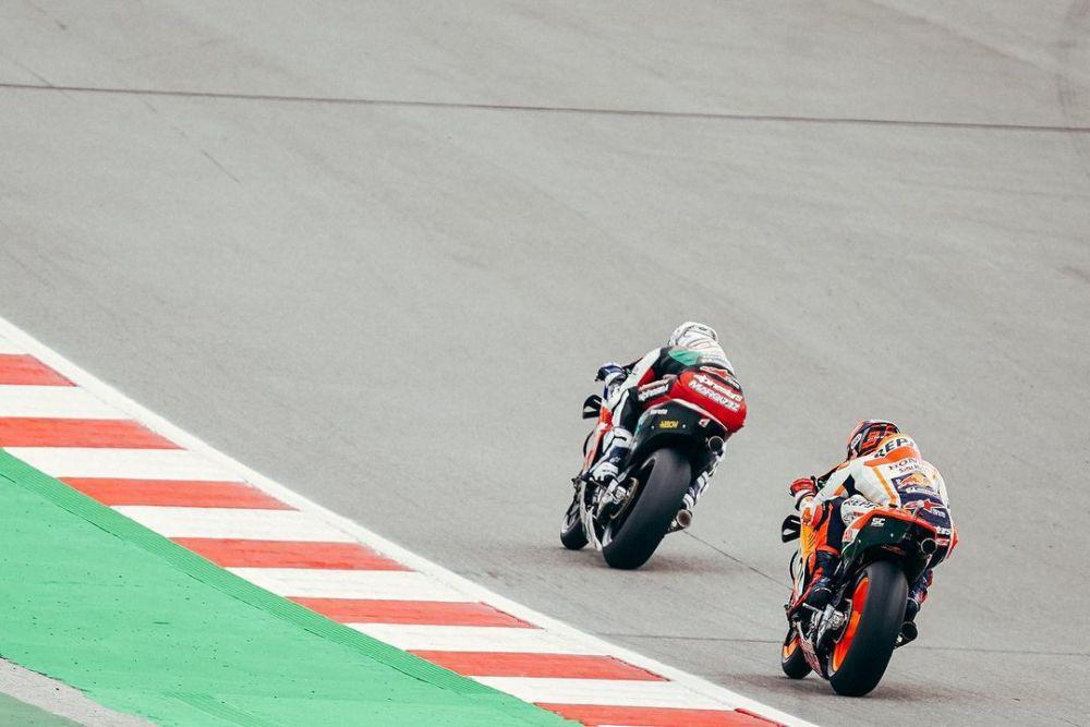 Tak Lanjutkan Balapan, Marc Marquez dan Aleix Espargaro Kecelakaan