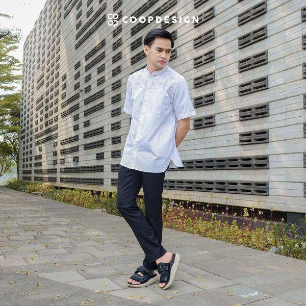 Baju koko lengan pendek Coop Design (instagram.com/coopdesignid)