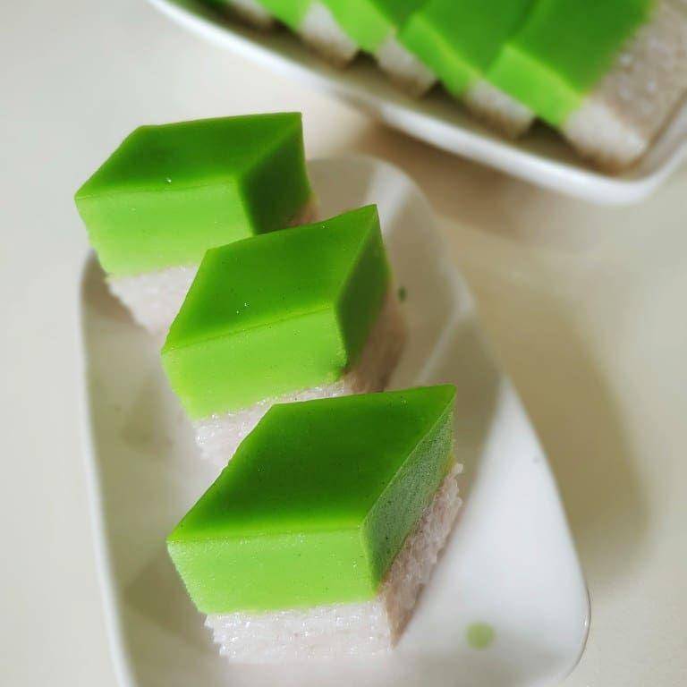 kue srikaya (instagram.com/yantiliaw)