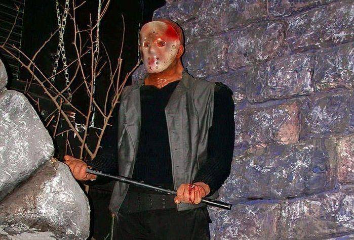 Patung Jason Voorhees (commons.wikimedia.org/cliff1066™)