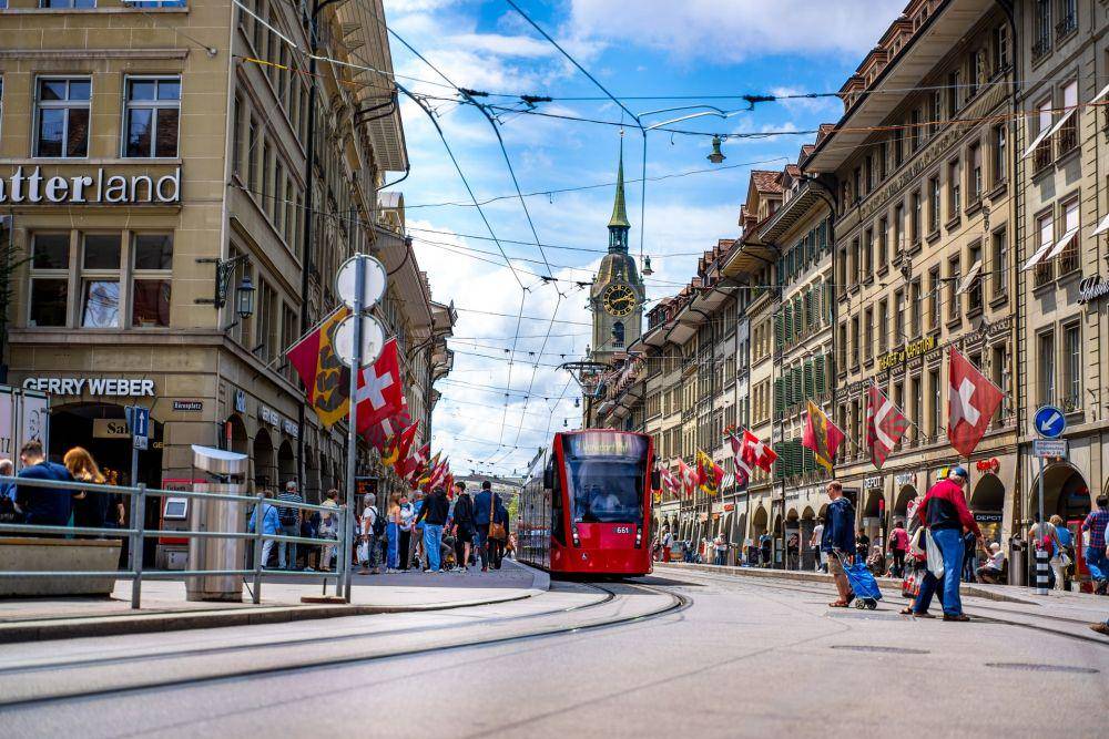 Kota Bern, Swiss (unsplash.com/Alin Andersen)