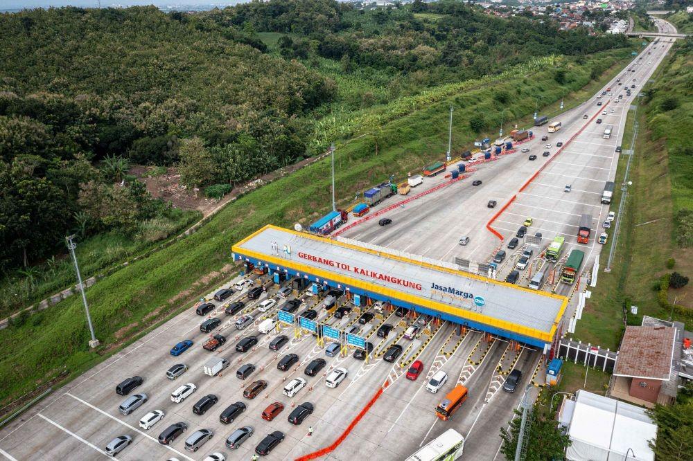 Diskon Tarif Tol Jakarta-Semarang Berlaku Hari Ini