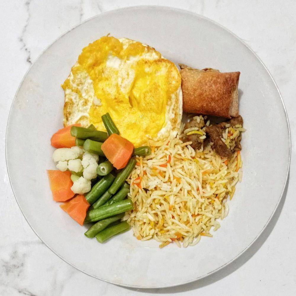 ilustrasi porsi makan mengikuti panduan isi piringku (instagram.com/annisa.karnadi)