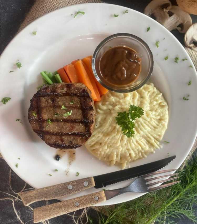 5 Tempat Makan Steak di Tangerang untuk Makan Keluarga