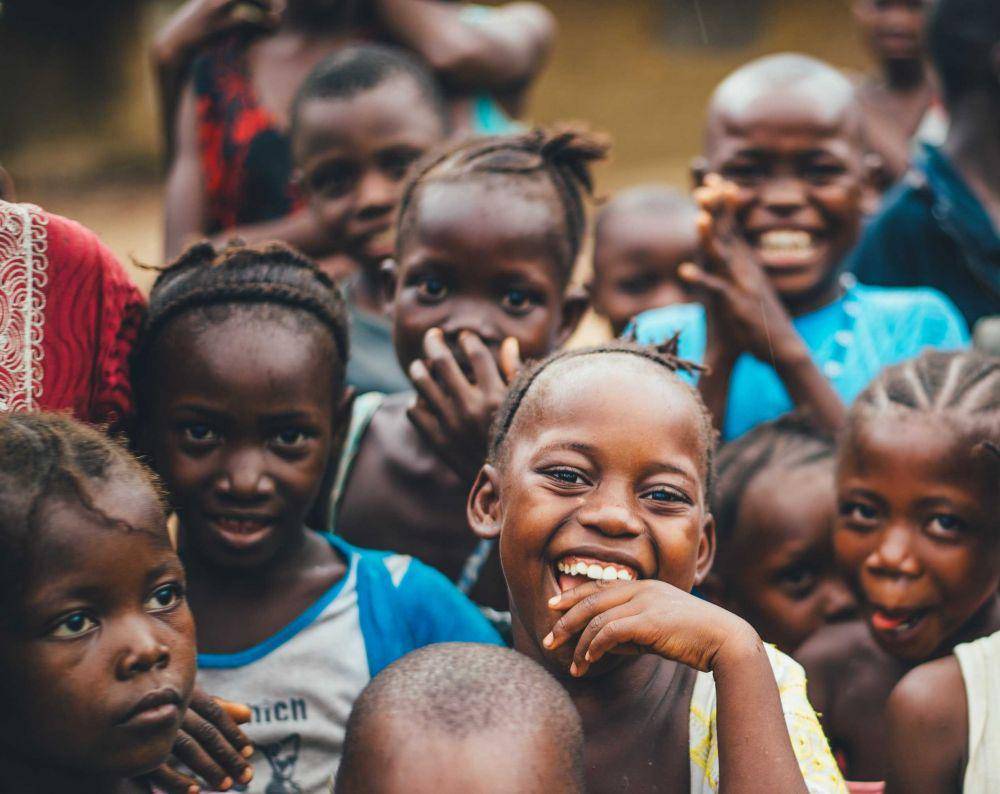 ilustrasi masyarakat Afrika (unsplash.com/@anniespratt)