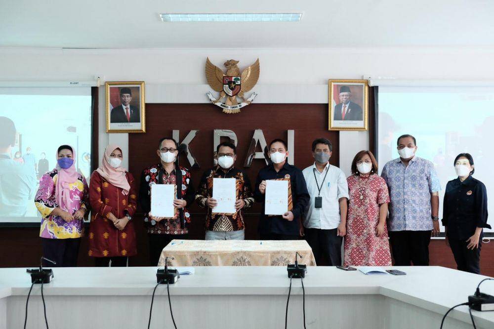Penandatanganan perjanjian kerja sama tentang pemenuhan hak restitusi anak korban (dok. KemenPPPA)