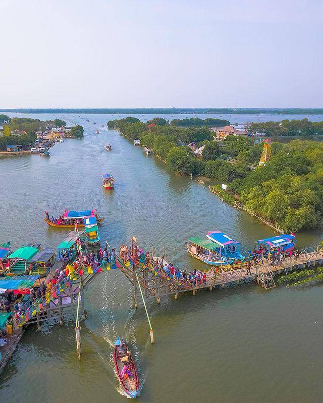 Jembatan Cinta Tarumajaya (instagram.com/jaelani_uje)