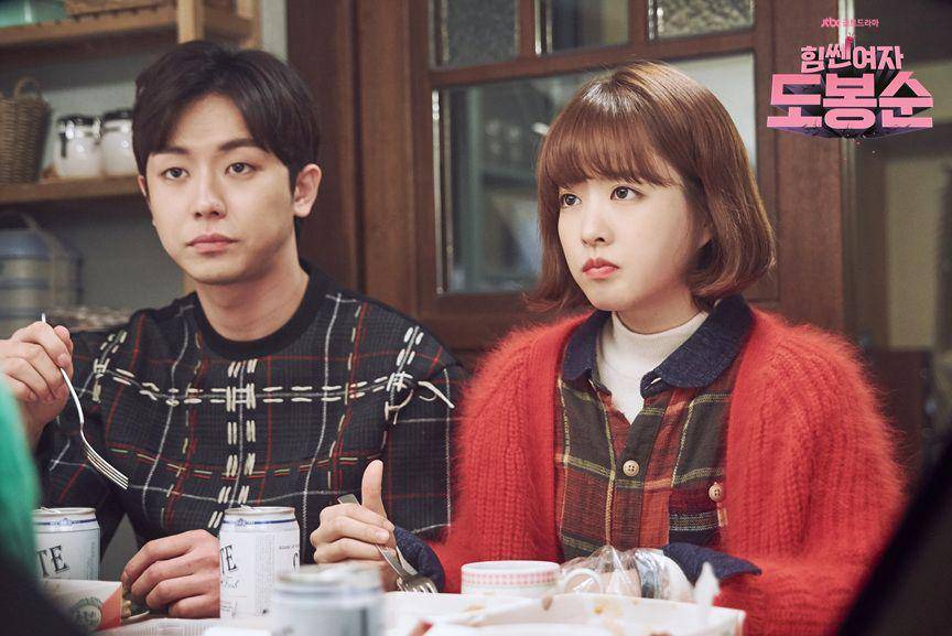 Ahn Woo Yeon dan Park Bo Young di Drama Strong Woman Do Bong Soon (tv.jtbc.joins.com)