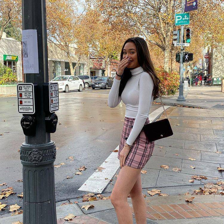 OOTD Caitlin Halderman (instagram.com/caitlinhalderman)