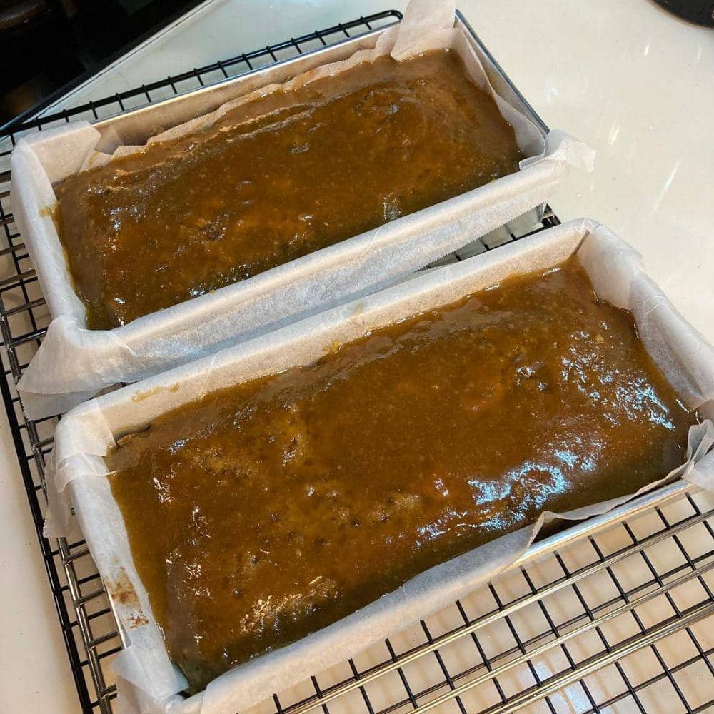 Ilustrasi proses pembuatan kue kurma karamel (instagram.com/mijonbakeworks)