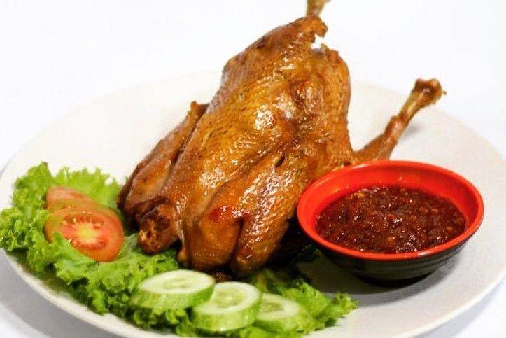 ayam goreng manis (instagram.com/harrysuwarna)