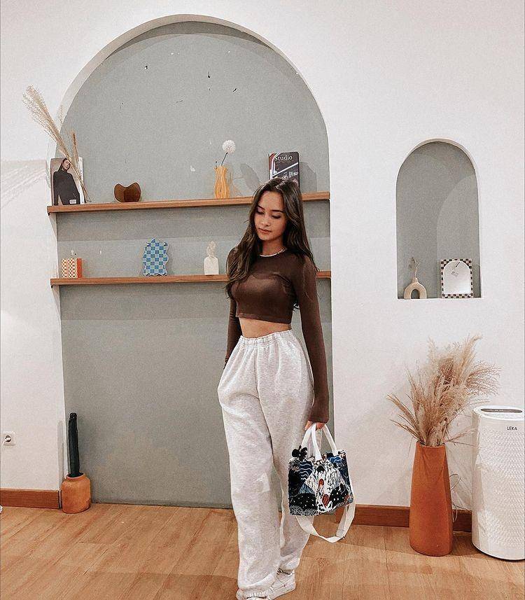 OOTD Caitlin Halderman (instagram.com/caitlinhalderman)