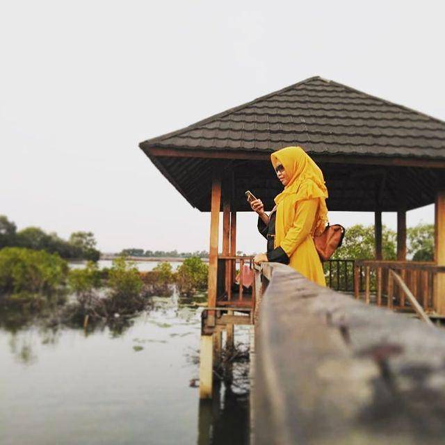 Jembatan Cinta Tarumajaya (instagram.com/annisa_dama89)