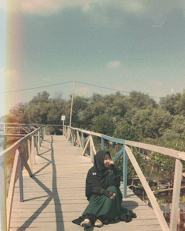 Jembatan Cinta Tarumajaya (instagram.com/shafira.alhuda)