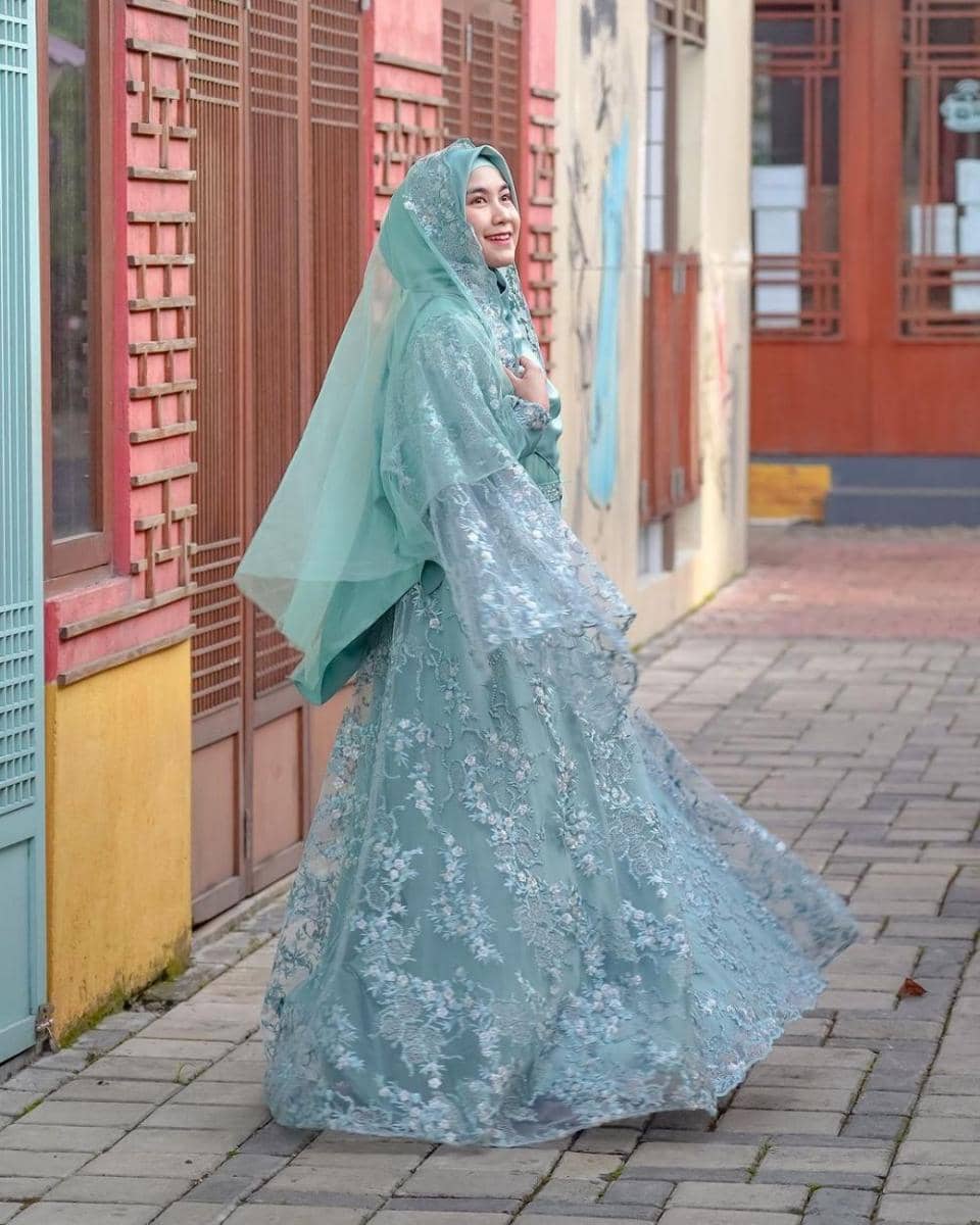Gamis Syar'i untuk Lebaran (instagram.com/anisarahma_12)