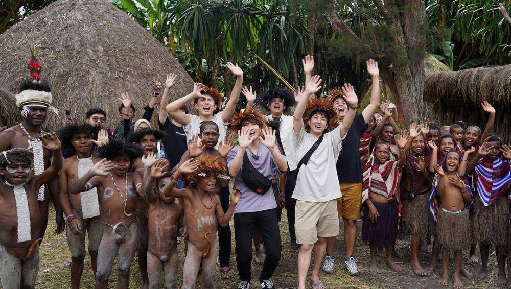 Jerome Polin dan Waseda Boys di Papua (instagram.com/jeromepolin)