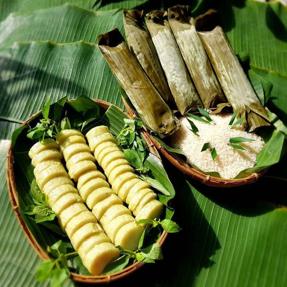 Lontong (instagram.com/dapur__sedap)