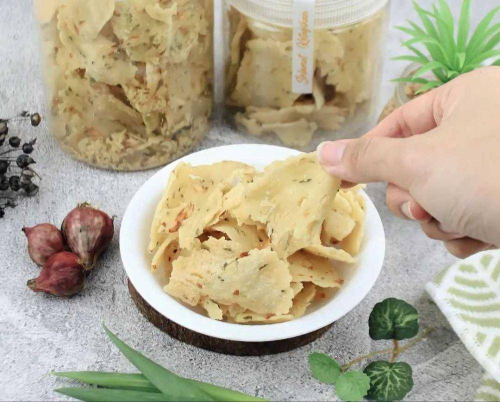 keripik bawang (instagram.com/kokenaksie)