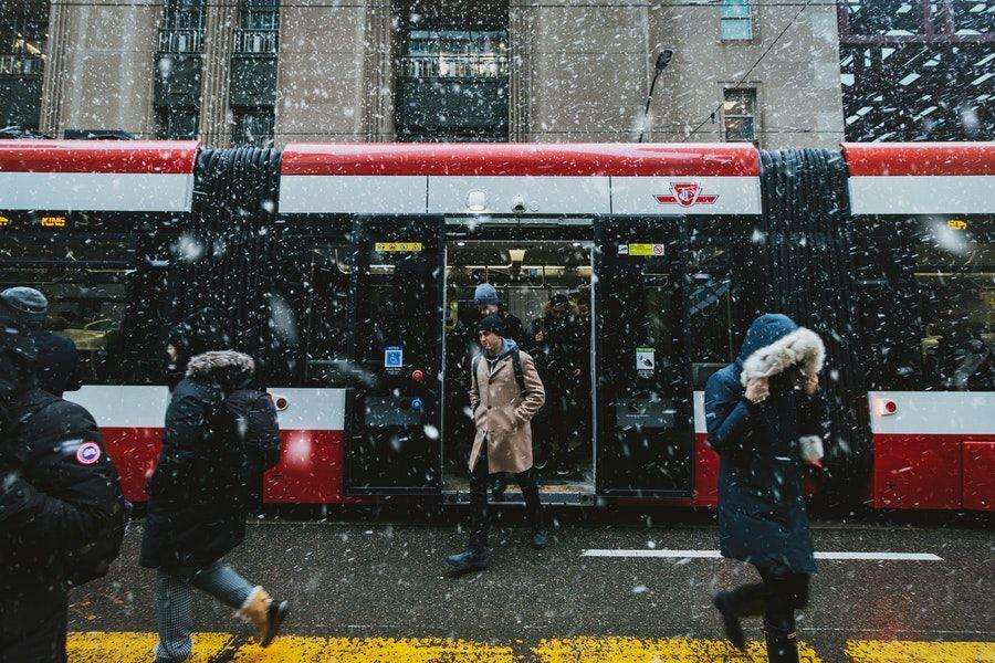 5 Benda yang Harus Dibawa saat Traveling di Musim Dingin